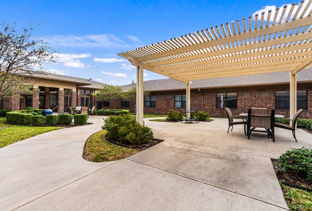 Discovery Commons Discovery Commons | Senior Living Communities & Programs